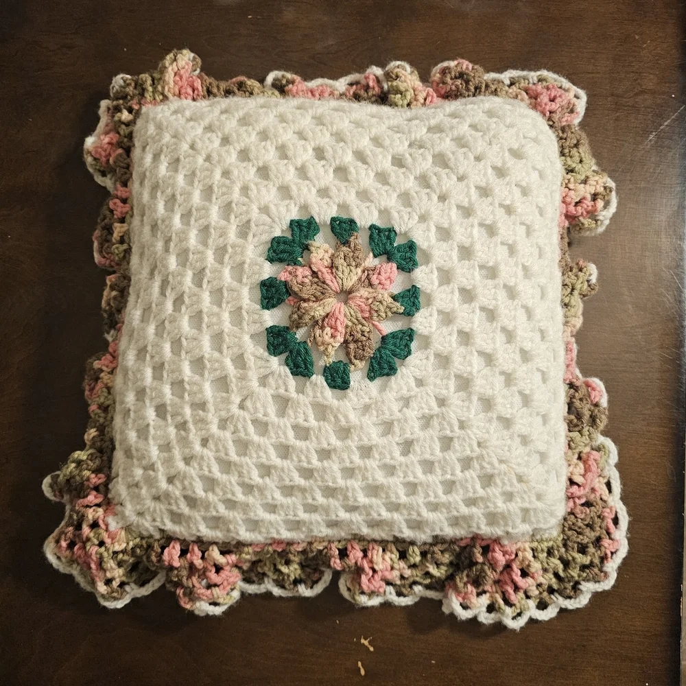 Crocheted Ruffle Throw Accent Pillow Vintage Floral Romantic Bedroom Decor